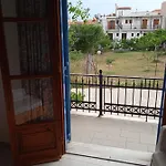 Syraina Apartment *